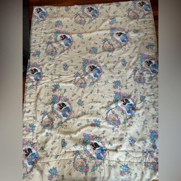 Vintage 90s Snow White Blanket - Picture 6 of 11